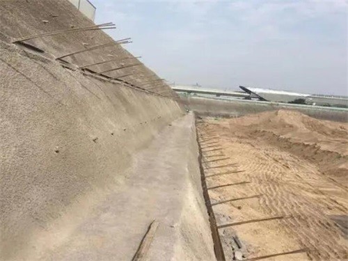 北海河道边坡加固
